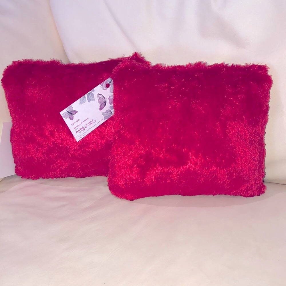2 CUSTOM RED DECORATOR PILLOWS. NWT